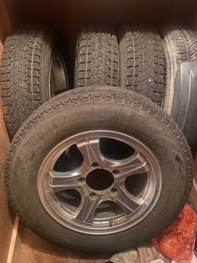 スタッドレスタイヤ　ホイール付き　アイスガード