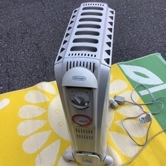 デロンギオイルヒーター　D081569EFS