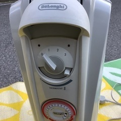 デロンギオイルヒーター　D081569EFSの画像