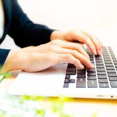 【正社員／各種保険完備】高校生向け大学受験予備校の《事務スタッフ...