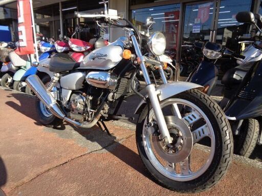 NO.4586　マグナ５０ （ＭＡＧＮＡ）　４サイクル　クラッチ付き４速ミッション　シルバー　☆彡