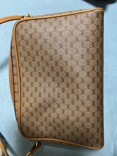 GUCCIショルダーバック