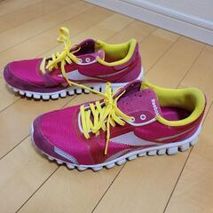 Reebok　ウォーキング　シューズの画像