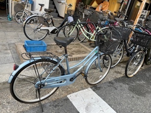 ??　ママチャリ　２６インチ　青　カギ　付き