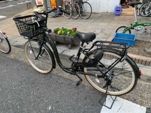 ??　めっちゃ　キレイ自転車　２６インチ　3変速　自動ライト　付き　カギ　付き　緑