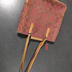 【引取決定】coach_ボックス型赤いトートバッグの画像