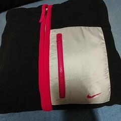 ⭐NIKE⭐️フード付き⭐寒い時に！⭐の画像