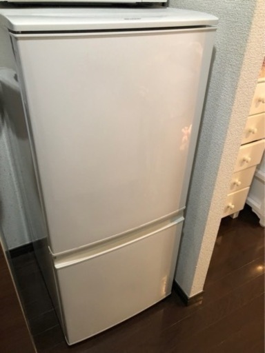 SHARP 左右対応2ドア　冷蔵庫　137