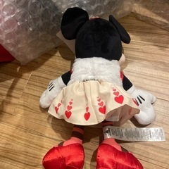 【Shop Disney限定】バレンタインのミニーの画像