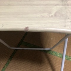 テーブル☆ キズ、落書き跡ありの画像