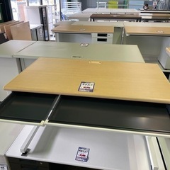 JL-19 【オフィス家具専門店】プラスの平デスクです！ R4.12/22時点で在庫数3点あり