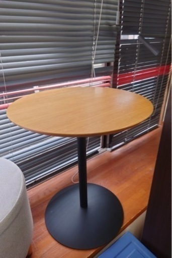 お取引き中です！サイドテーブル　カフェテーブル中古