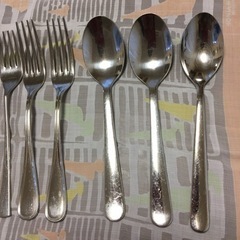 フォーク、スプーン、ナイフ、バターナイフなどなどの画像