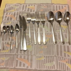 フォーク、スプーン、ナイフ、バターナイフなどなど