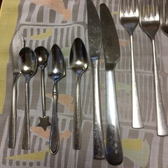フォーク、スプーン、ナイフ、バターナイフなどなどの画像