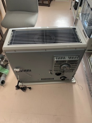 整備清掃済み　美品　サンポット FFストーブ カベック FFR-7010RF 木造18畳/コンクリ29畳 美原店