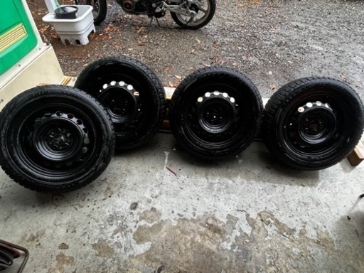 鉄ホイール付き スタッドレスタイヤ 195/65R15 プリウス