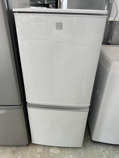 SHARP　137L　2ドア冷蔵庫　つけかえどっちもドア　2017年製　リサイクルショップ宮崎屋住吉店　22.12.22　ｙ