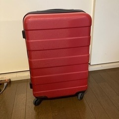 無印良品 スーツケース 一部割れ、汚れあり