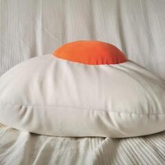 ビーズクッション たまごの画像