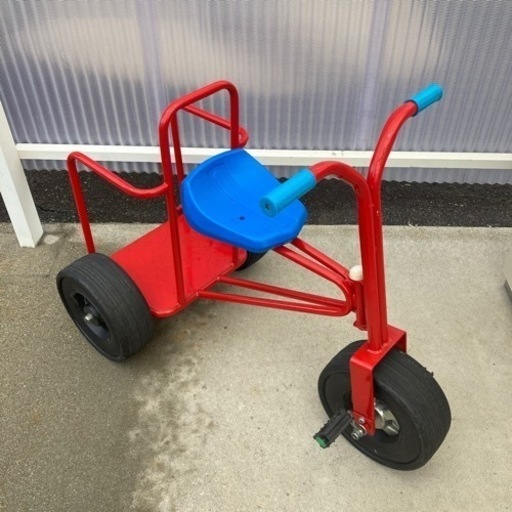 大人も乗れる　三輪車　運搬