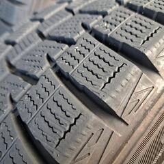 215/50 R18スタッドレスタイヤ4本　ホイール付き