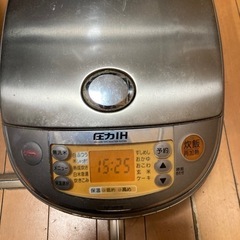 象印（ZOJIRUSHI）炊飯器の画像