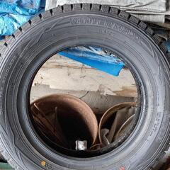 ダンロップ135/80R13スタッドレス一本