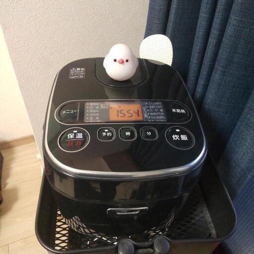 アイリスオーヤマ5.5合炊飯器とキッチンワゴン