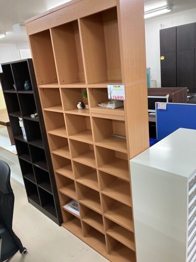 天井つっぱり　収納棚