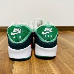 NIKEエアマックス　クリスマスカラー　中古の画像