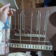 食器挟むやつ　お皿収納の画像