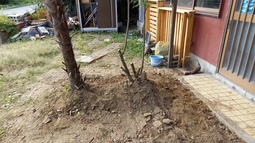 駐車場整地をお願いします、報酬13万円で。