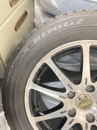 スタッドレスタイヤ、ホイール4本中古。
