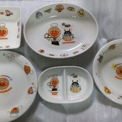 アンパンマン食器5点　中古品