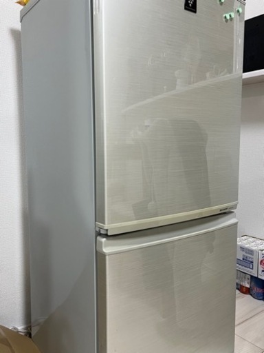 シャープ冷蔵庫　137L