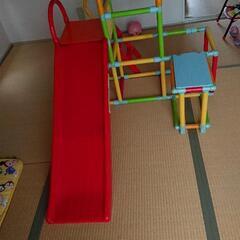 滑り台です