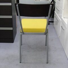 ダイニングチェア 一人掛けイス 一人掛 デザインチェア 黄色 ファブリック×木製背板 椅子 札幌市手稲区の画像