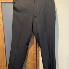 子供用のスーツになります。160cmの画像