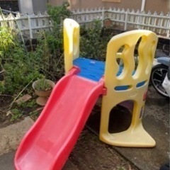 屋外用の子供用滑り台