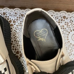 人気のラバーソール　厚底　スニーカー　ブーツの画像