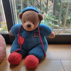 フード付きクマちゃんのぬいぐるみの画像