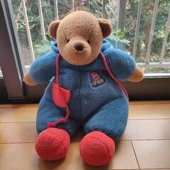 フード付きクマちゃんのぬいぐるみの画像