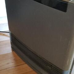 電気式ファンヒーターです