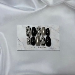 ネイルチップ　牛柄　ミラーネイルの画像