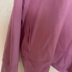 ニコアンド　トレーナーの画像