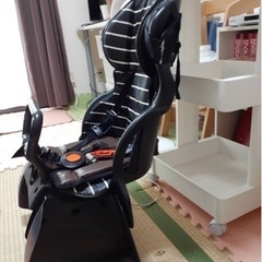 自転車のチャイルドシートの画像