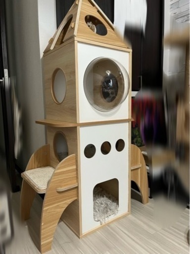 キャットタワー　ロケット型