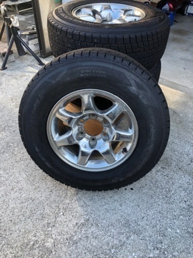 アルミ、スタッドレスセット　3本です。