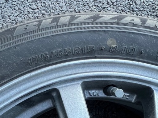 スタッドレスタイヤ175\65R15ホイール付